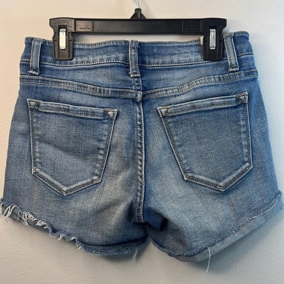 KanCan Jean Shorts Hazel Mid Rise Medium Wash Roll Cuff Raw Edge Size Small - Picture 2 of 10